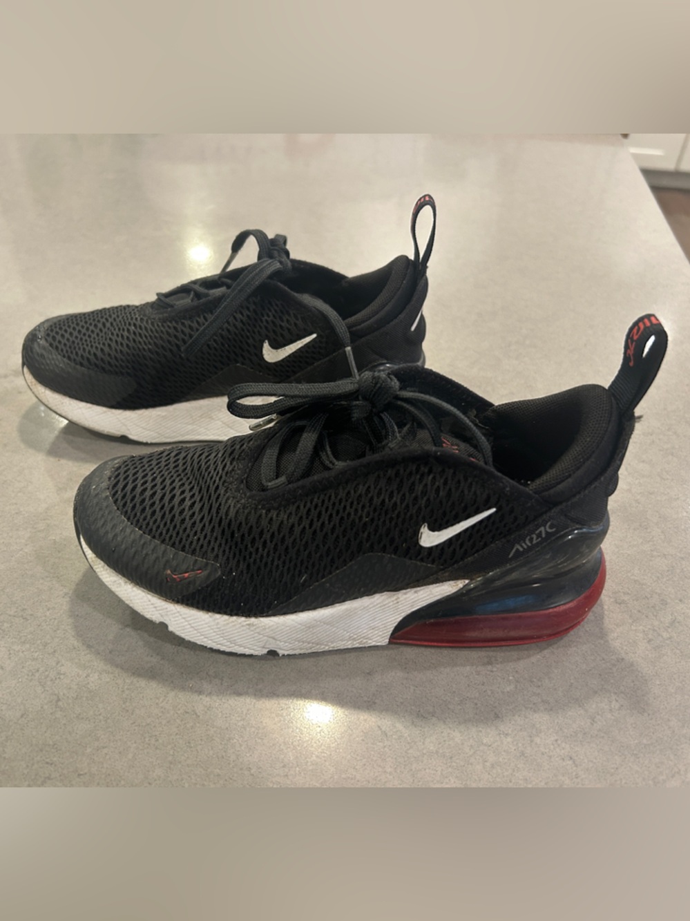 Nike Black White Red Air-cushioned Running Sneakers AirMax 270 13c
